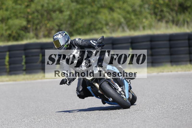 /Archiv-2025/48 25.08.2025 Cornu Master School ADR/gruen-vert/93